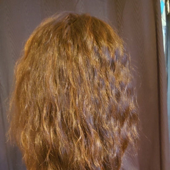 Vivica Fox Wig, synthetic, NWOT - Picture 4 of 8